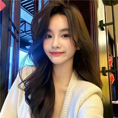 开局10000亿，我靠花钱逆袭